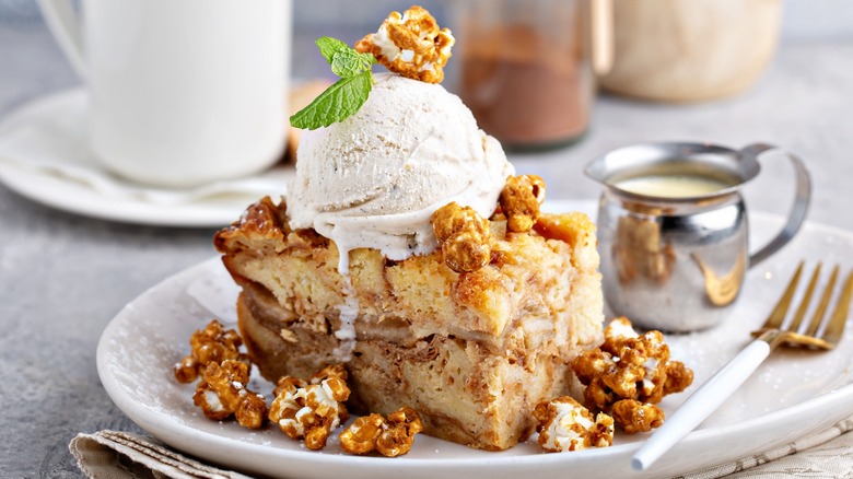 Bread pudding with ice cream