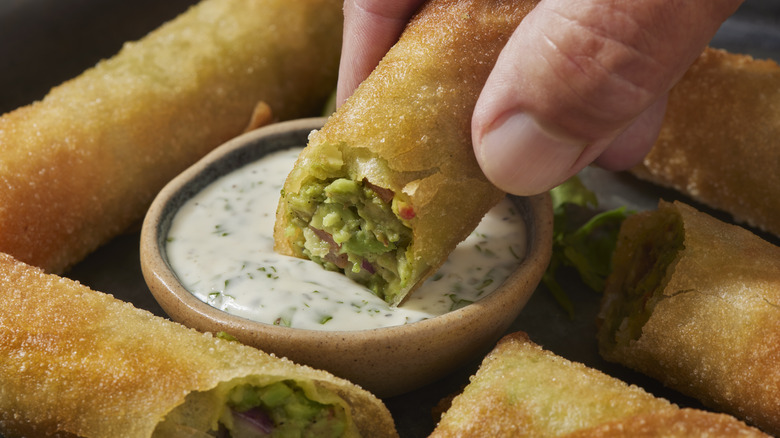 Egg rolls with dipping sauce
