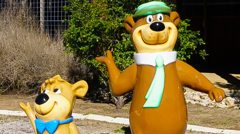 Statues of Yogi Bear and his friend Boo Boo, a shorter bear