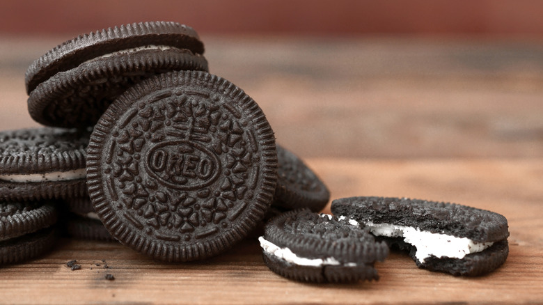 pile of oreos