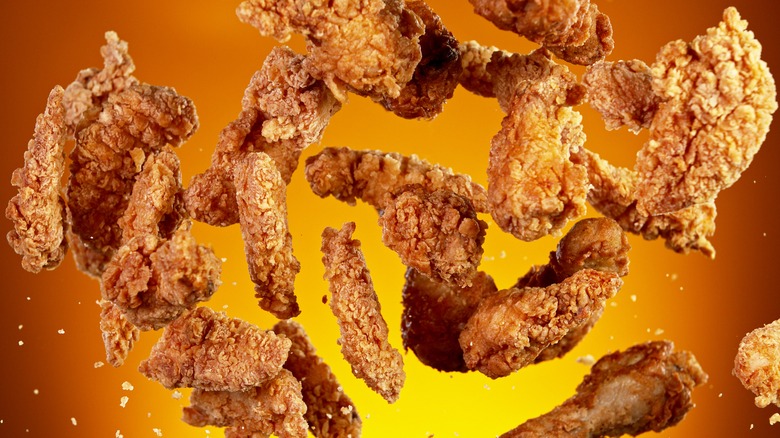 Fried chicken pieces 